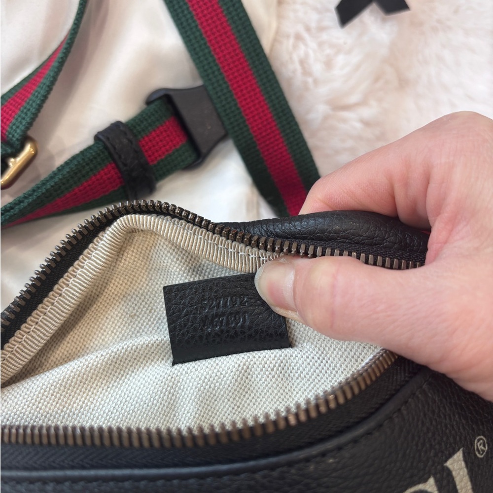 Brand New GUCCI Logo Printed Small Black Belt Bag Fanny Pack Sz 115 - Picture 5 of 6